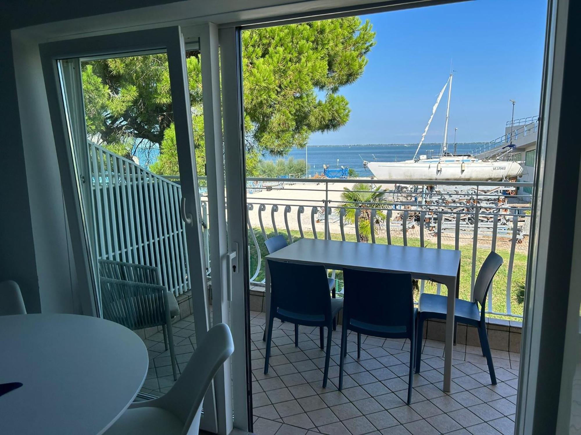 Marine House Apartment Lignano Sabbiadoro Ngoại thất bức ảnh